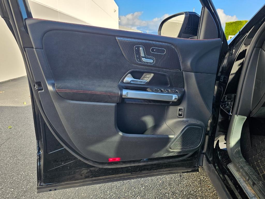 used 2023 Mercedes-Benz GLB 250 car, priced at $34,999