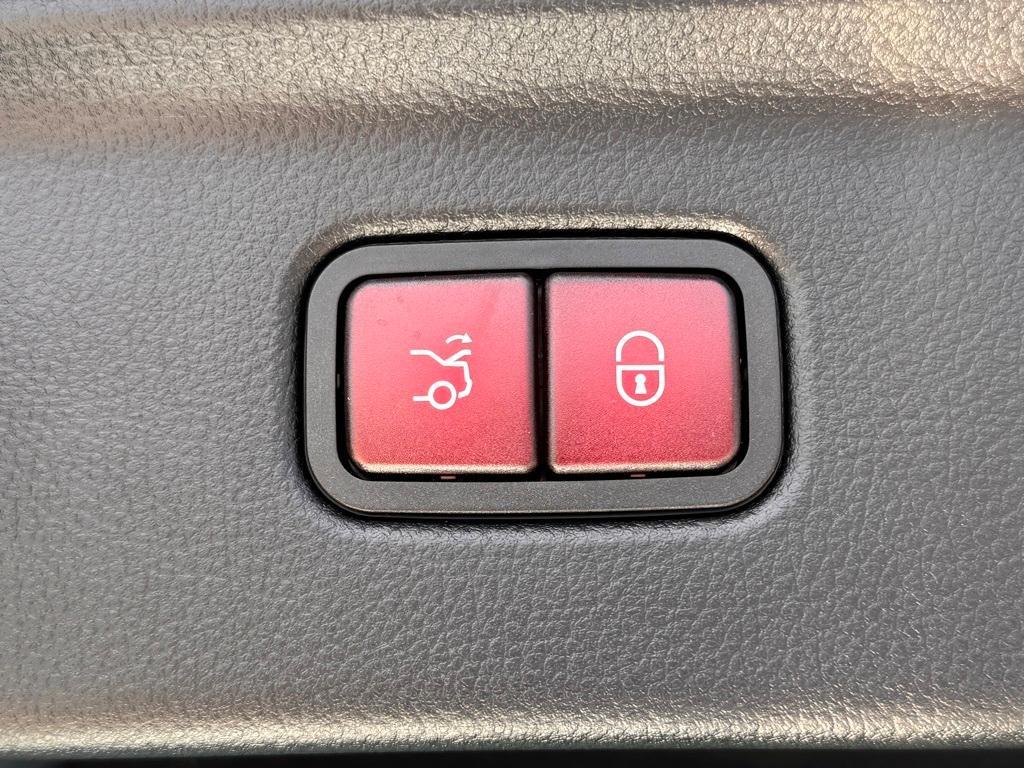 new 2024 Mercedes-Benz S-Class car, priced at $151,305