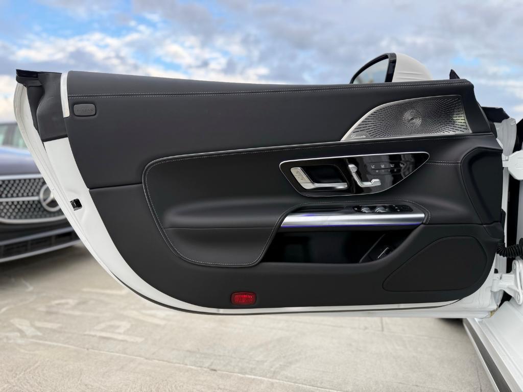 new 2026 Mercedes-Benz AMG SL 55 car, priced at $158,860