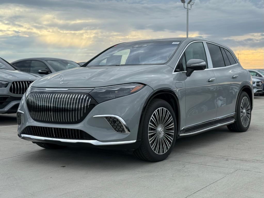 new 2025 Mercedes-Benz Maybach EQS 680 car, priced at $205,350