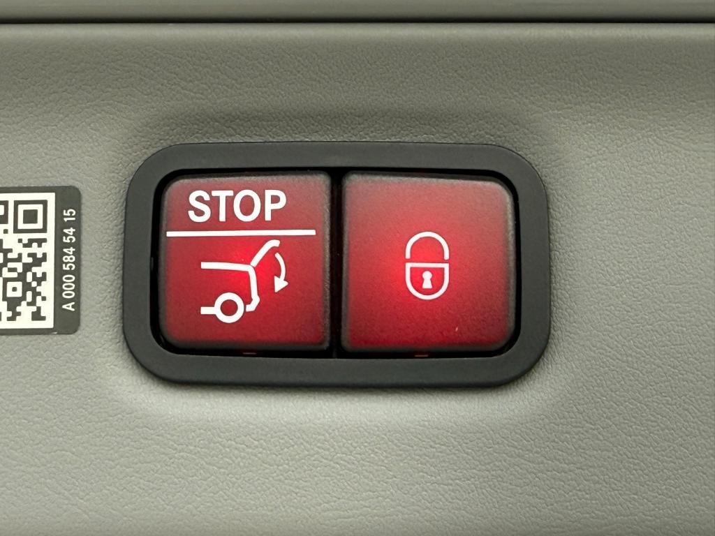 new 2025 Mercedes-Benz Maybach EQS 680 car, priced at $205,350