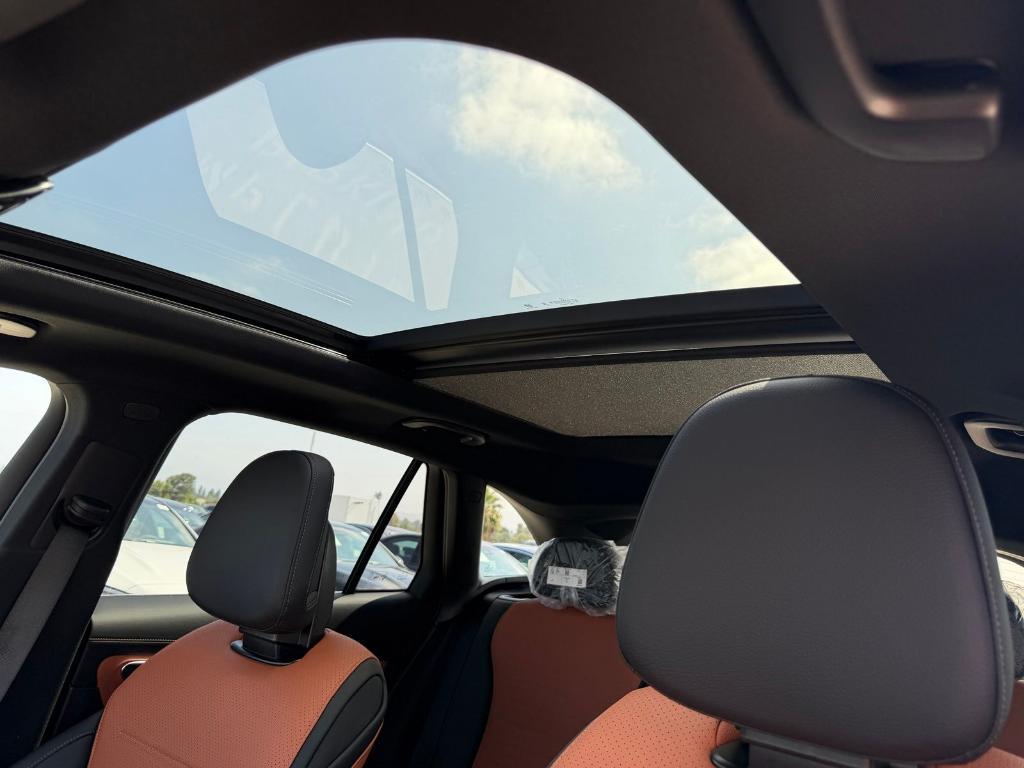 new 2026 Mercedes-Benz GLC 300 car, priced at $61,320