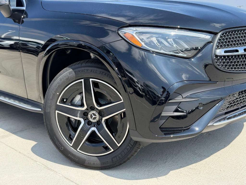 new 2026 Mercedes-Benz GLC 300 car, priced at $61,320