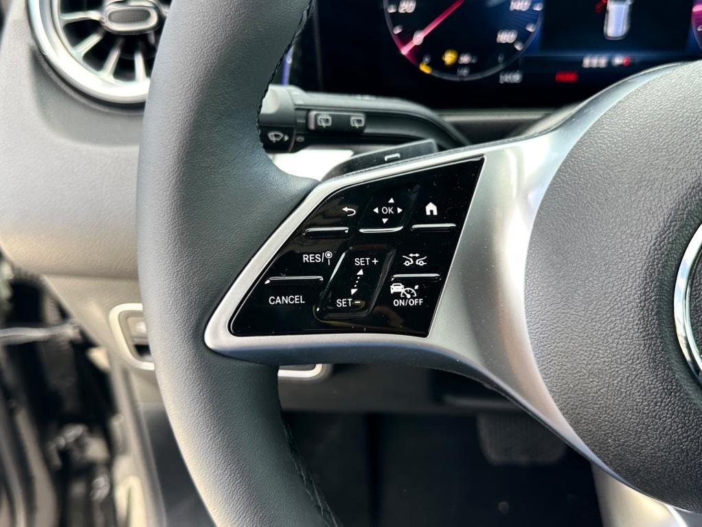 new 2025 Mercedes-Benz GLB 250 car, priced at $48,645