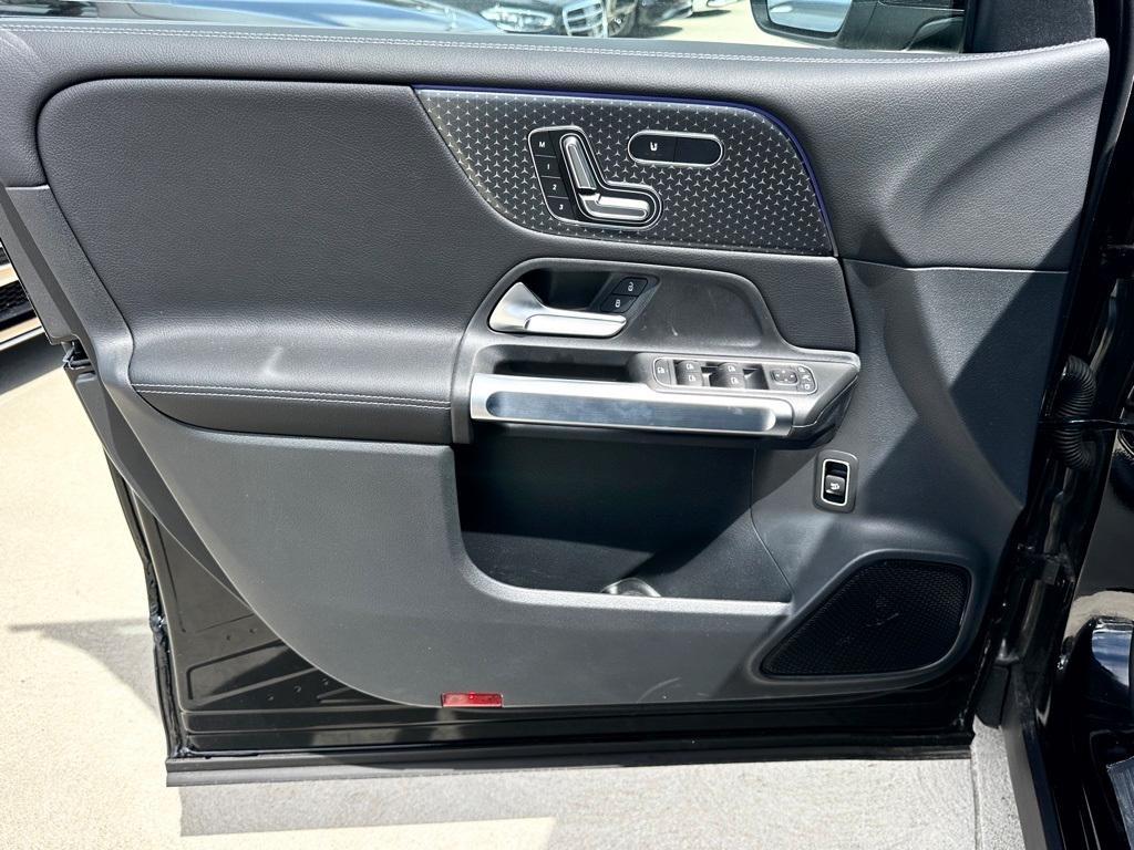 new 2025 Mercedes-Benz GLB 250 car, priced at $48,645