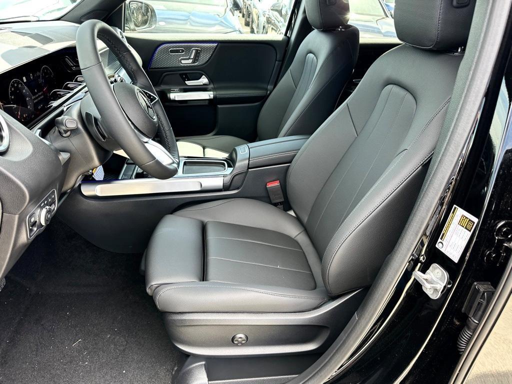 new 2025 Mercedes-Benz GLB 250 car, priced at $48,645
