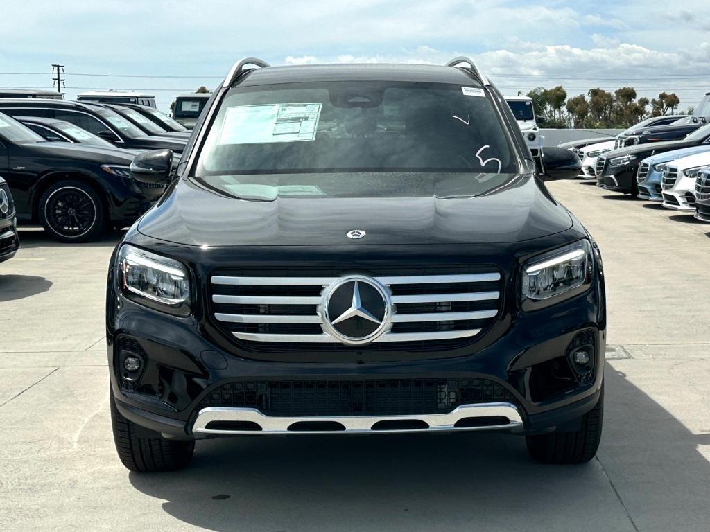 new 2025 Mercedes-Benz GLB 250 car, priced at $48,645