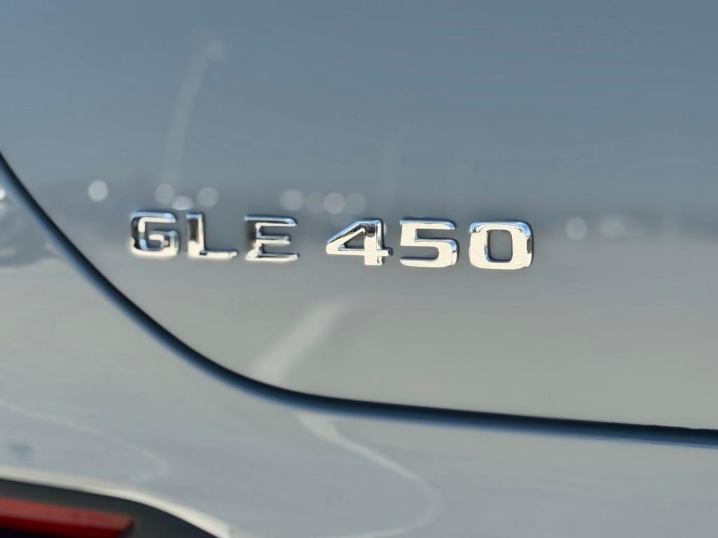 new 2026 Mercedes-Benz GLE 450 car, priced at $88,415