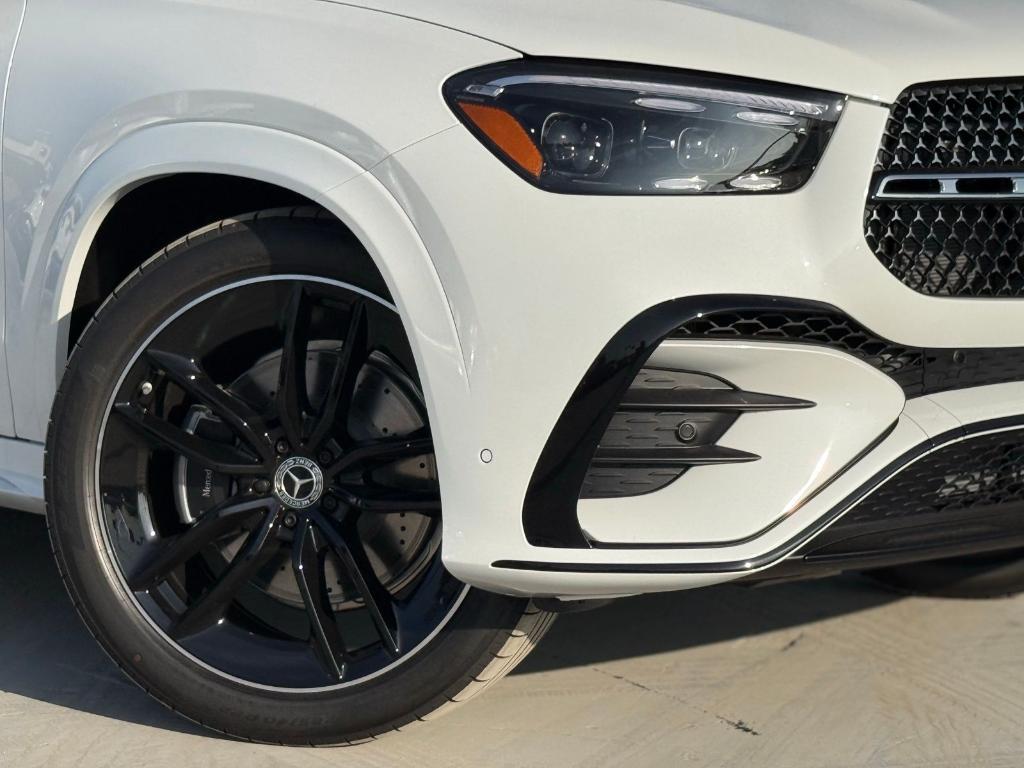 new 2026 Mercedes-Benz GLE 580 car, priced at $105,970