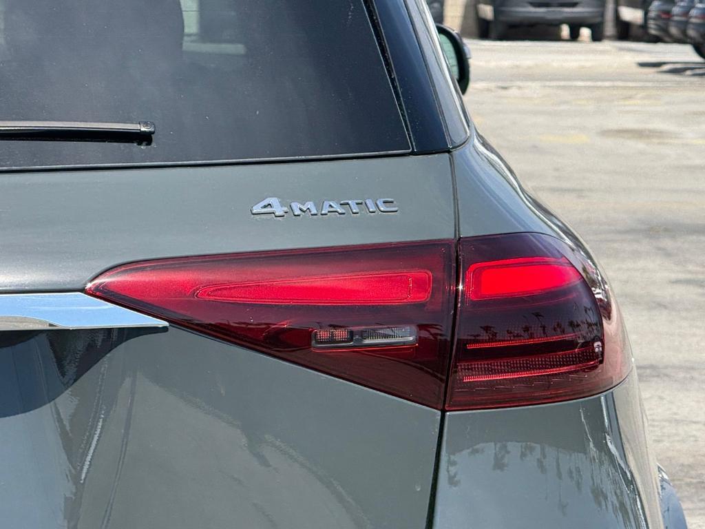new 2026 Mercedes-Benz GLE 450 car, priced at $79,100