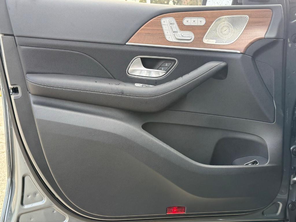 new 2026 Mercedes-Benz GLS 450 car, priced at $101,255