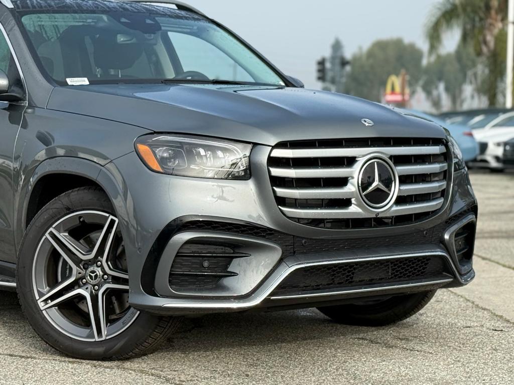new 2026 Mercedes-Benz GLS 450 car, priced at $101,255