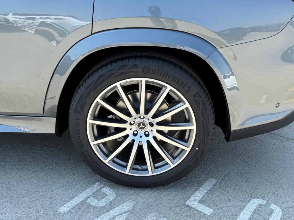 new 2025 Mercedes-Benz GLS 450 car, priced at $96,655