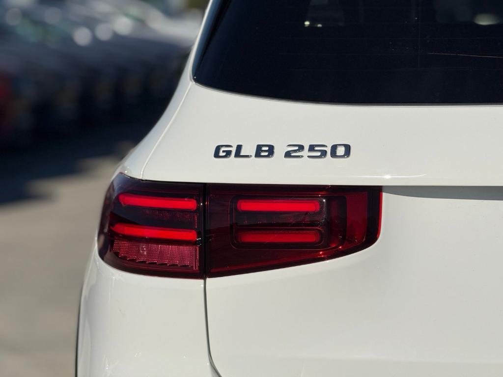 new 2026 Mercedes-Benz GLB 250 car, priced at $49,570