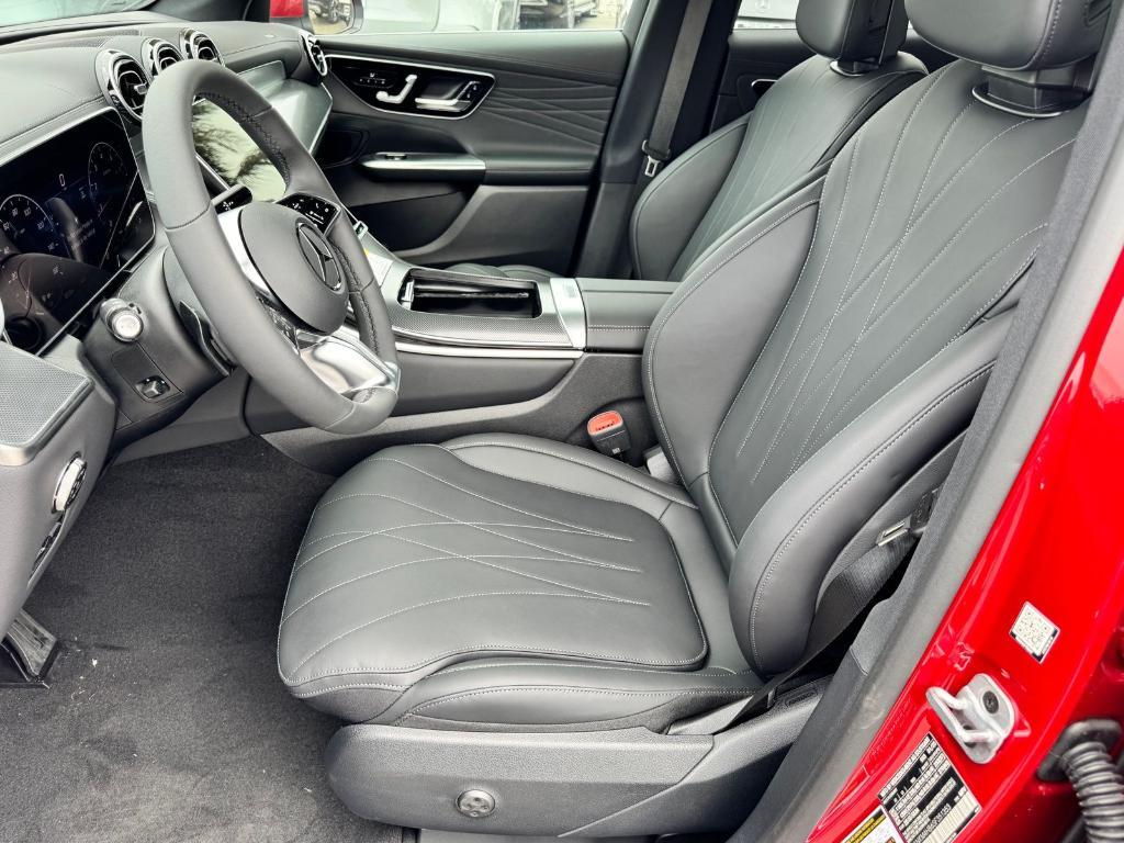 new 2025 Mercedes-Benz GLC 300 car, priced at $60,020