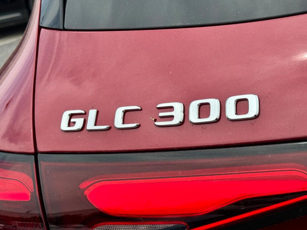 new 2025 Mercedes-Benz GLC 300 car, priced at $60,020