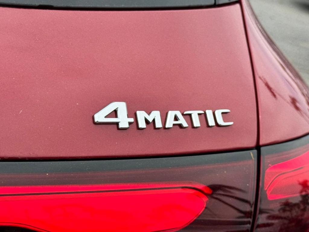 new 2025 Mercedes-Benz GLC 300 car, priced at $60,020