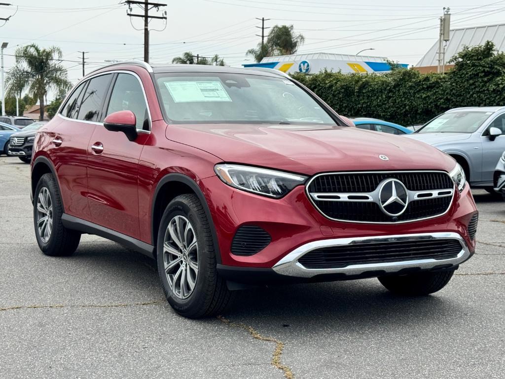 new 2025 Mercedes-Benz GLC 300 car, priced at $60,020