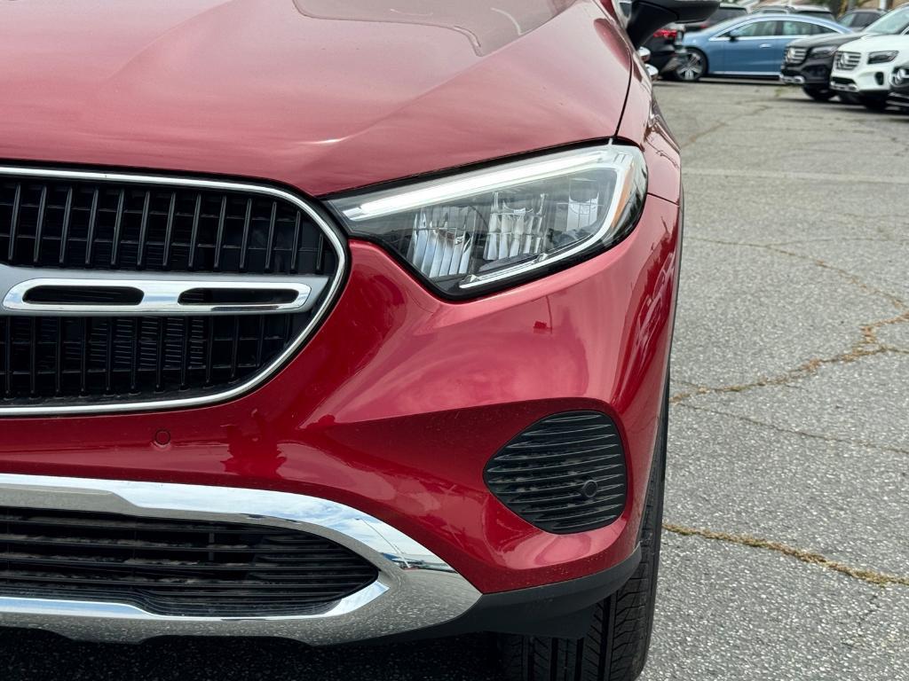 new 2025 Mercedes-Benz GLC 300 car, priced at $60,020