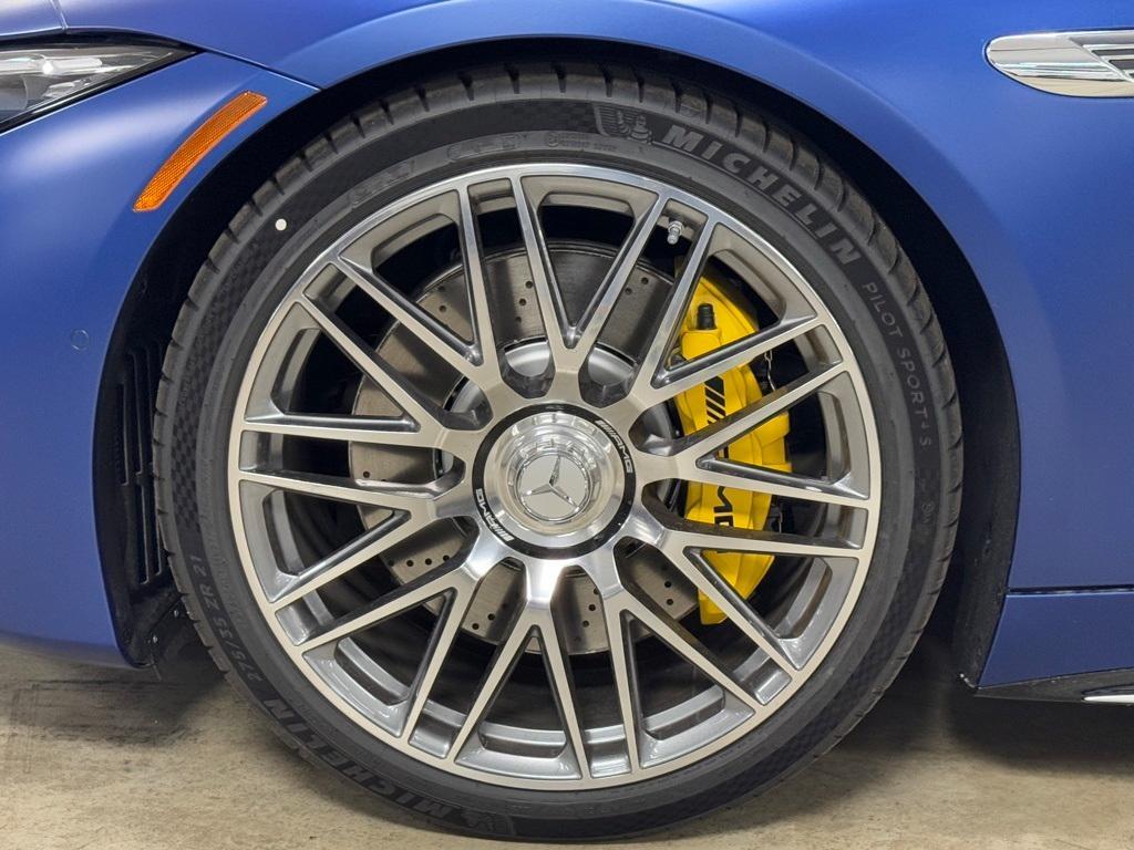 new 2025 Mercedes-Benz AMG SL 55 car, priced at $169,580