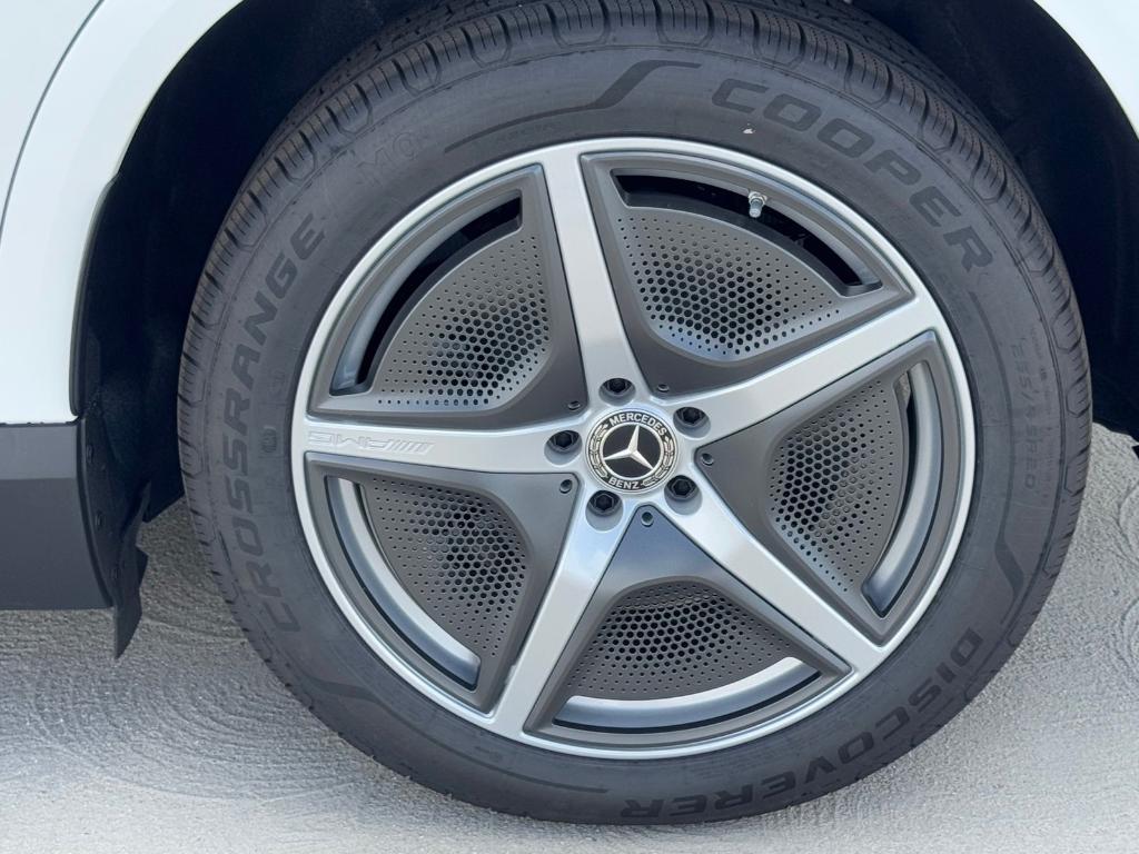 new 2026 Mercedes-Benz EQE 320 car, priced at $72,835