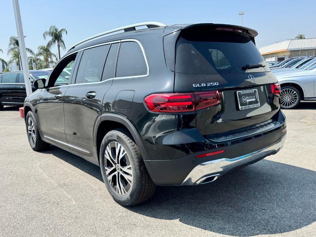 new 2025 Mercedes-Benz GLB 250 car, priced at $48,920