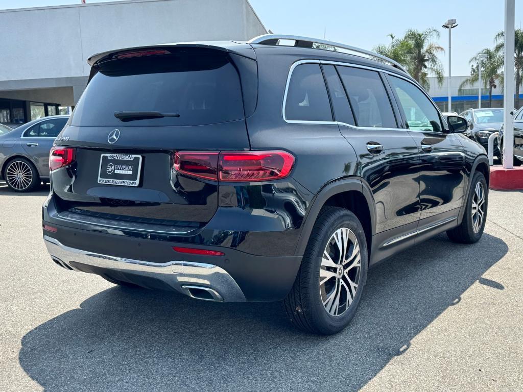 new 2025 Mercedes-Benz GLB 250 car, priced at $48,920