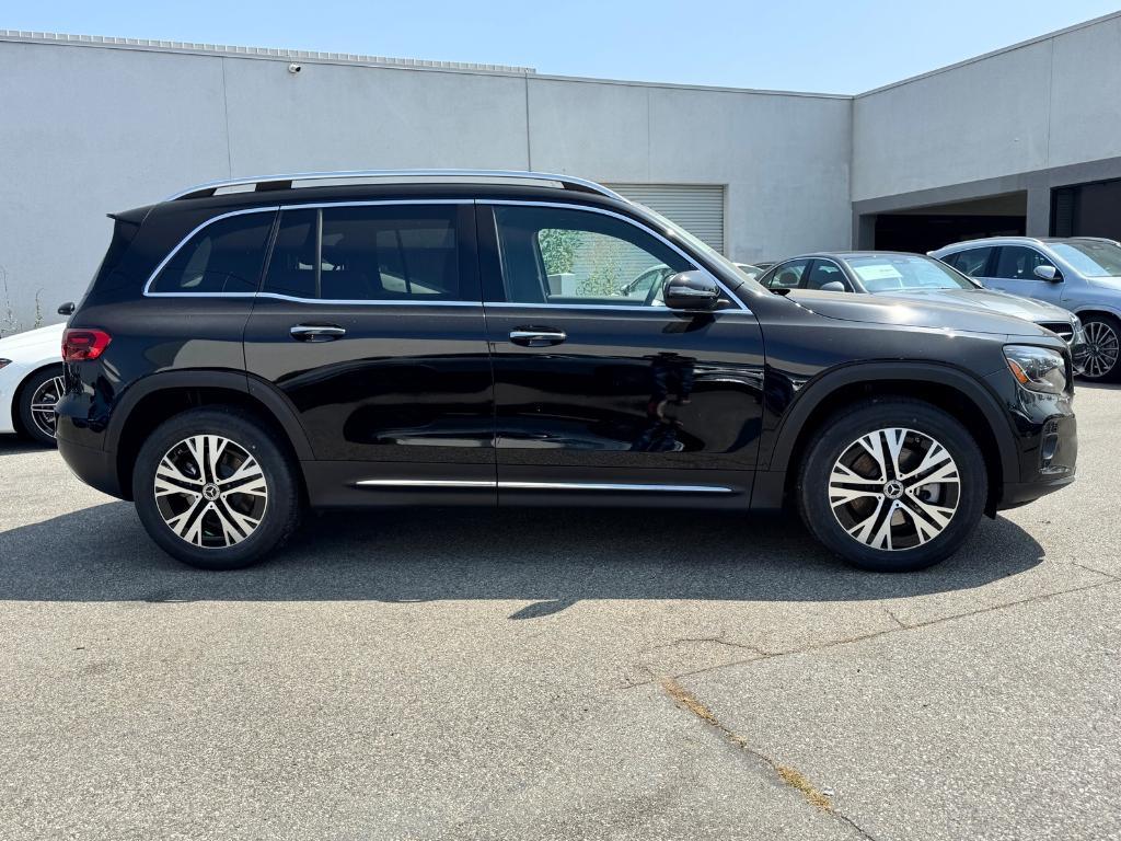new 2025 Mercedes-Benz GLB 250 car, priced at $48,920