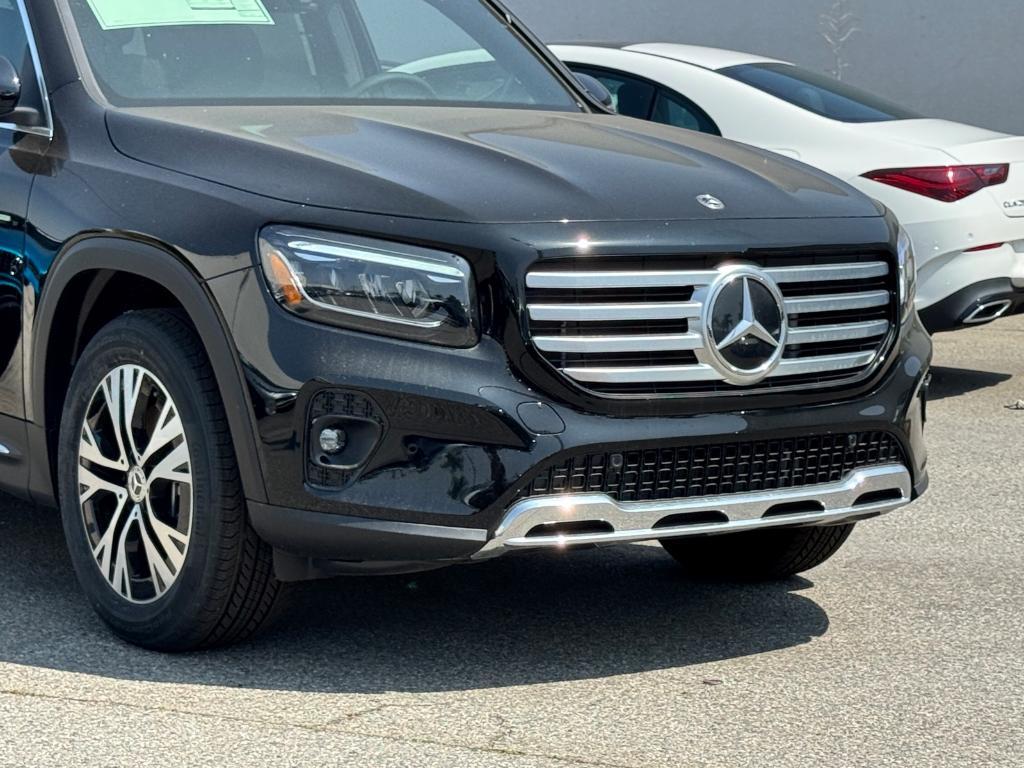 new 2025 Mercedes-Benz GLB 250 car, priced at $48,920