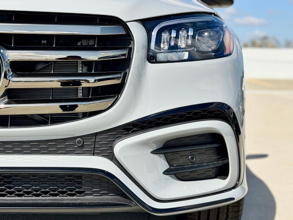 new 2026 Mercedes-Benz GLS 450 car, priced at $104,390