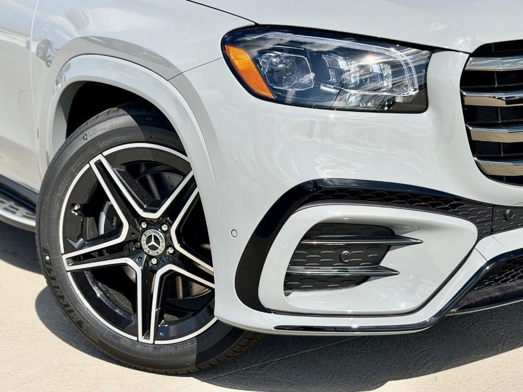 new 2026 Mercedes-Benz GLS 450 car, priced at $104,390