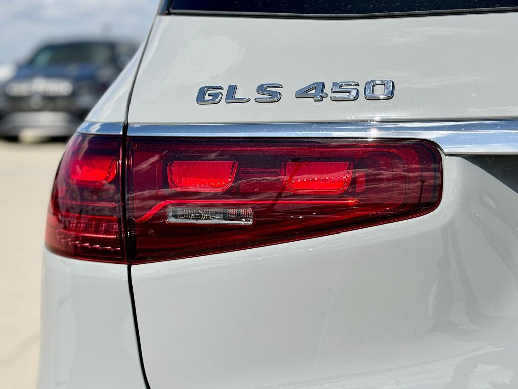 new 2026 Mercedes-Benz GLS 450 car, priced at $104,390