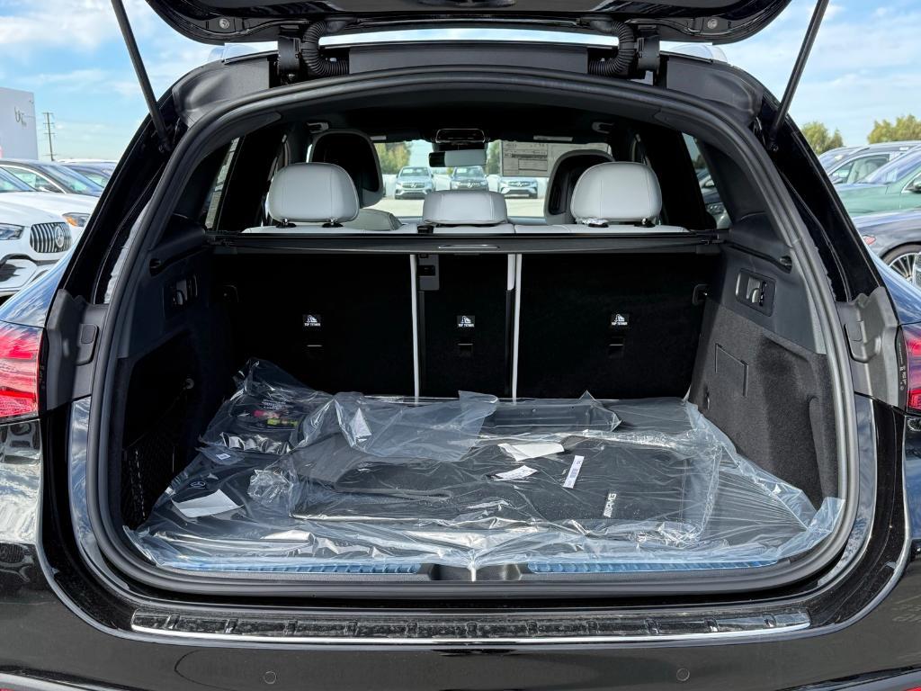 new 2026 Mercedes-Benz GLC 300 car, priced at $61,600