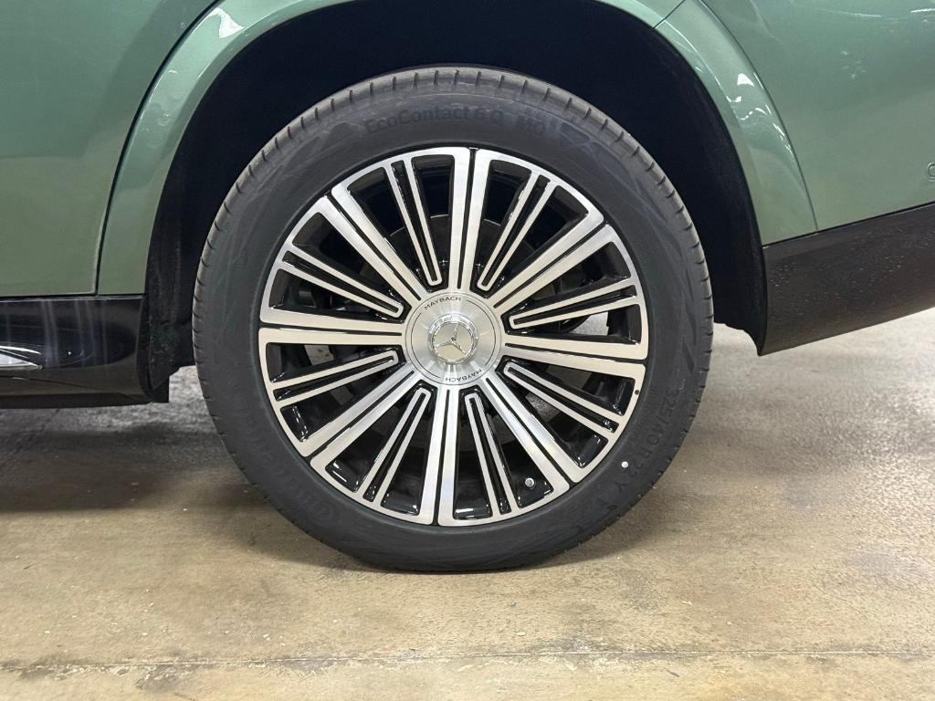 new 2026 Mercedes-Benz Maybach GLS 600 car, priced at $190,605