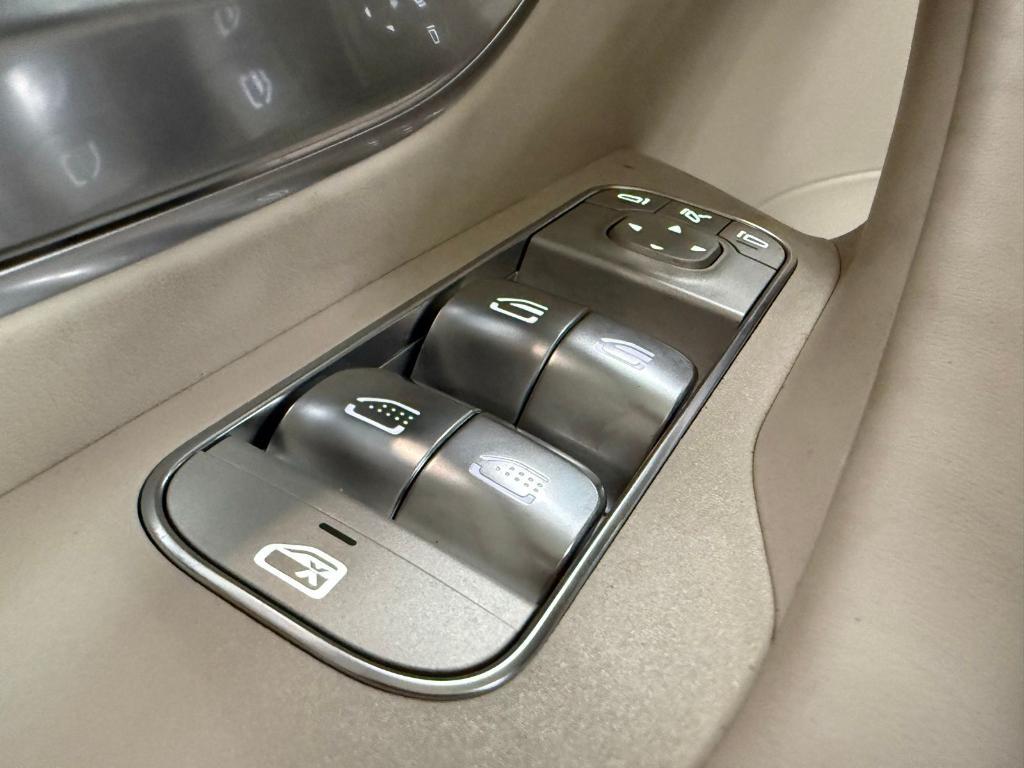 new 2026 Mercedes-Benz Maybach GLS 600 car, priced at $190,605