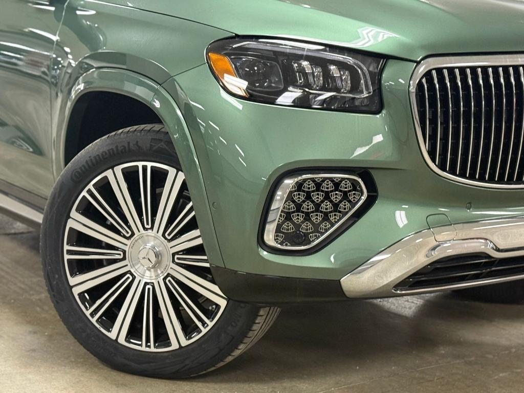 new 2026 Mercedes-Benz Maybach GLS 600 car, priced at $190,605
