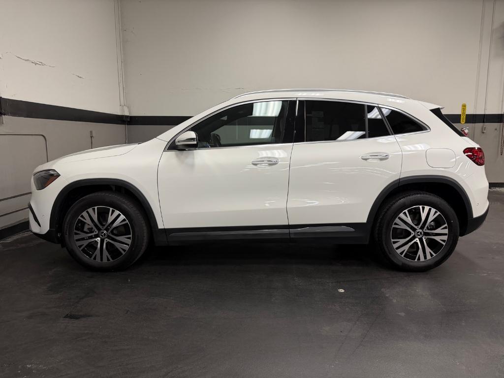 used 2025 Mercedes-Benz GLA 250 car, priced at $39,136