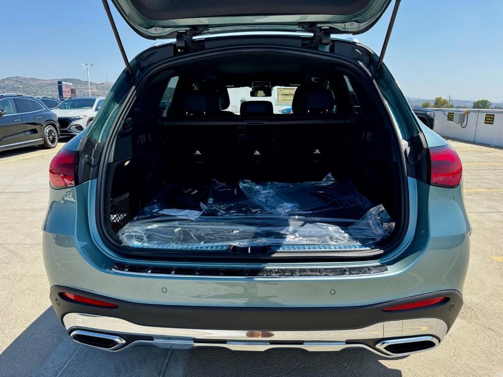 new 2026 Mercedes-Benz GLC 300 car, priced at $61,600