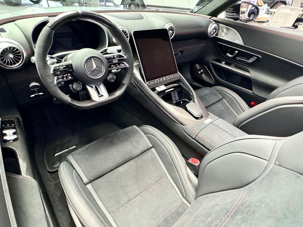 new 2024 Mercedes-Benz AMG SL 63 car, priced at $284,044
