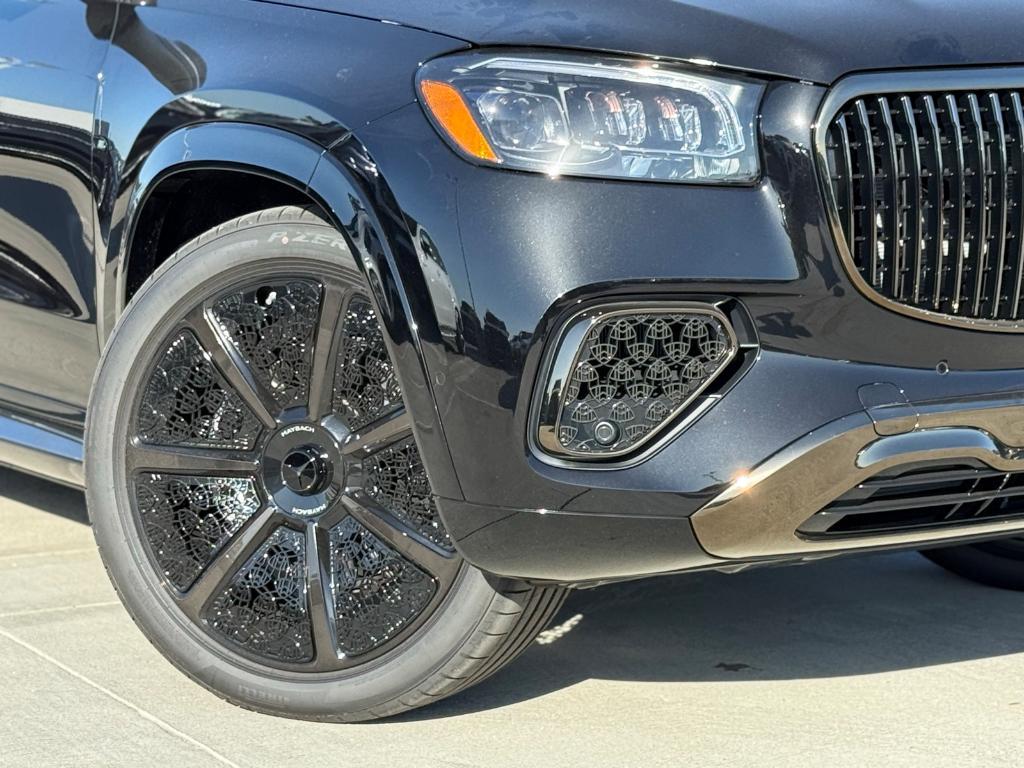 new 2026 Mercedes-Benz Maybach GLS 600 car, priced at $209,605