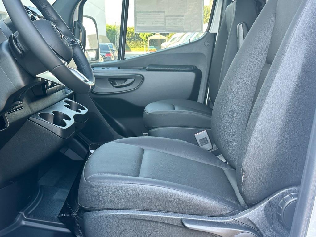 new 2025 Mercedes-Benz Sprinter 2500 car, priced at $73,814