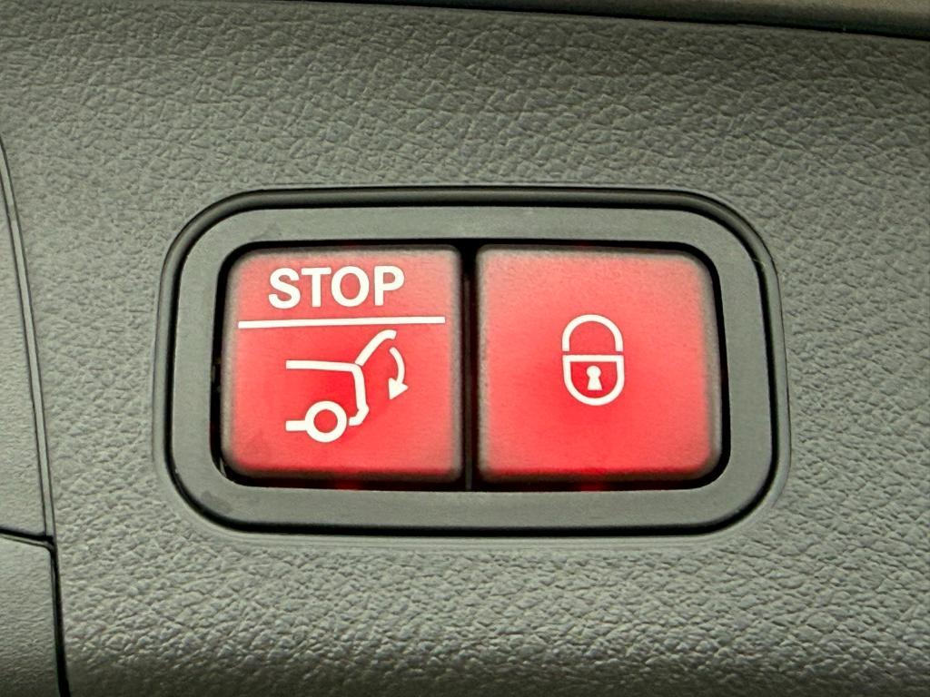 new 2026 Mercedes-Benz GLA 250 car, priced at $54,520