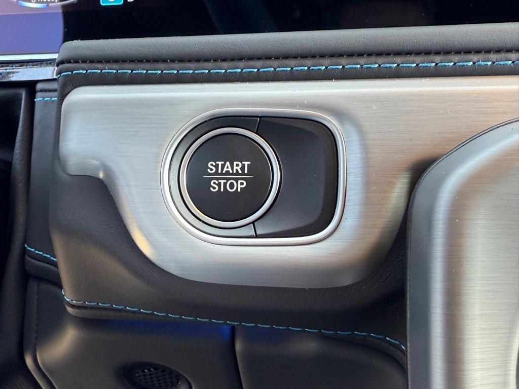 new 2025 Mercedes-Benz G-Class car, priced at $182,500