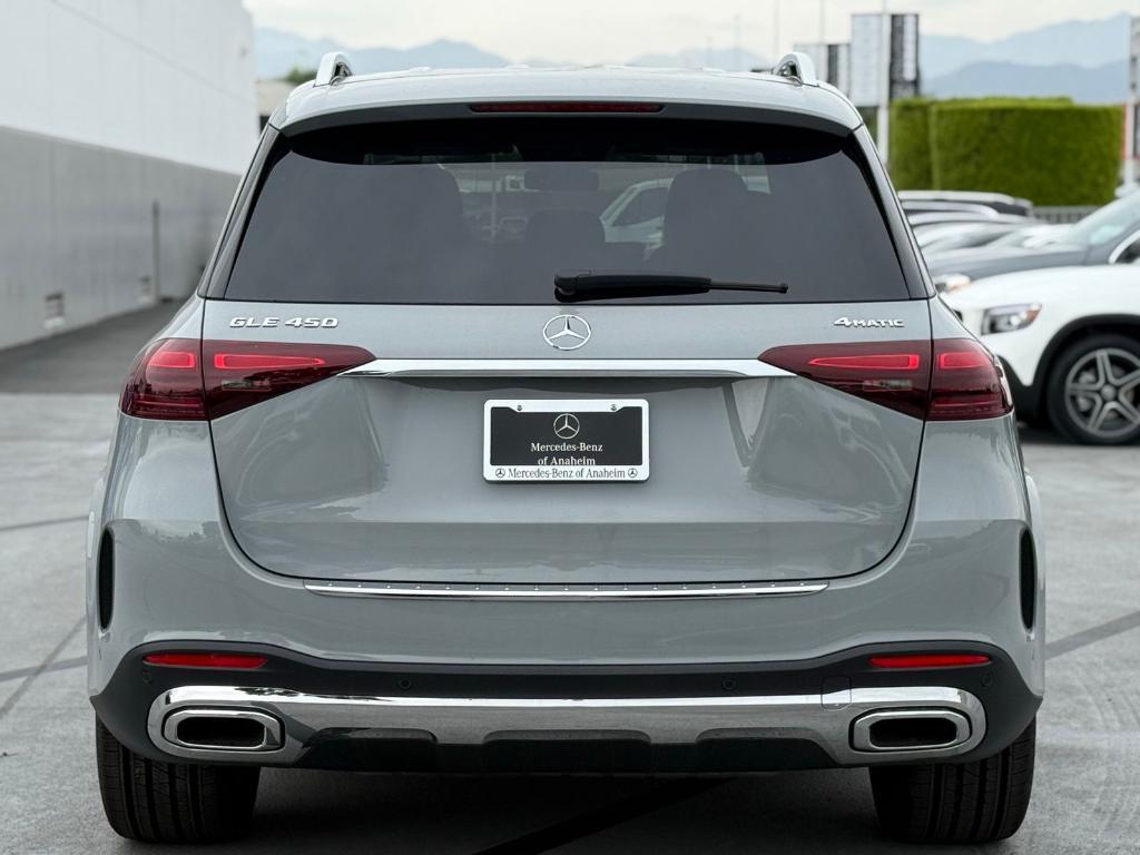 new 2026 Mercedes-Benz GLE 450 car, priced at $80,404