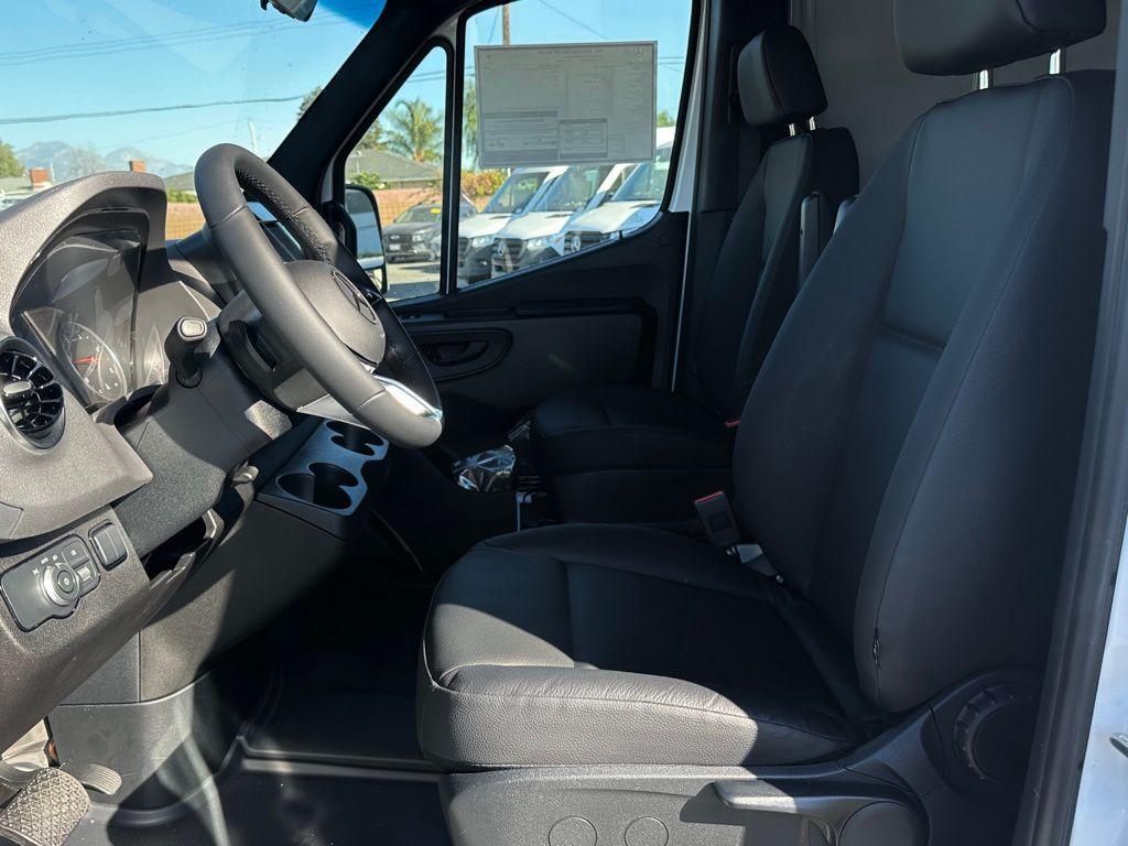 new 2025 Mercedes-Benz Sprinter 2500 car, priced at $72,133