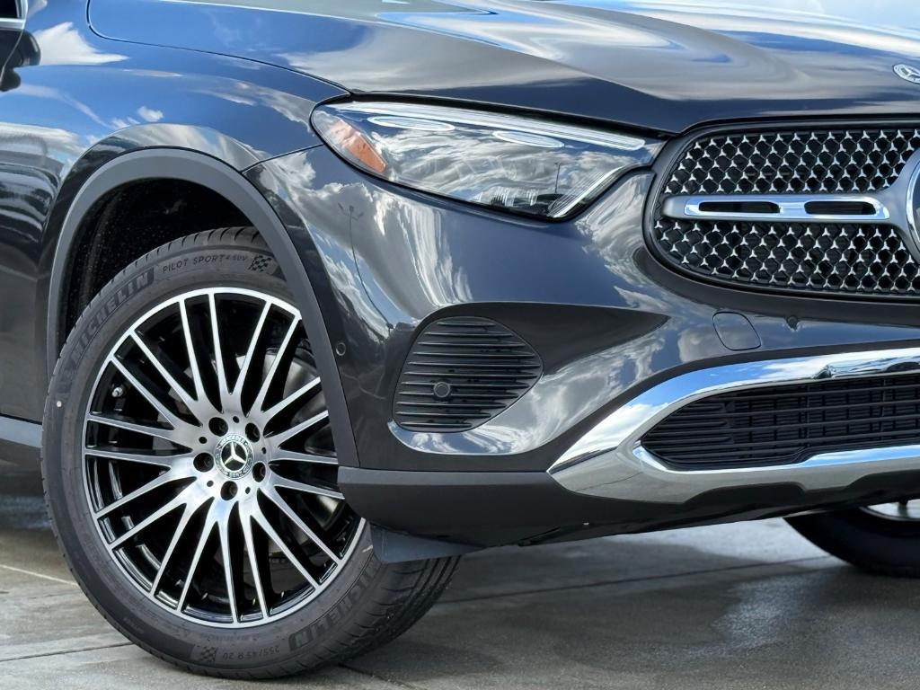 new 2026 Mercedes-Benz GLC 300 car, priced at $69,470
