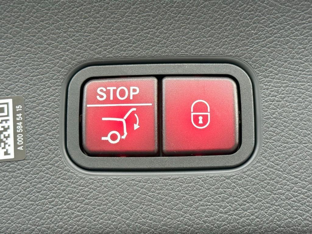 new 2026 Mercedes-Benz GLC 300 car, priced at $69,470