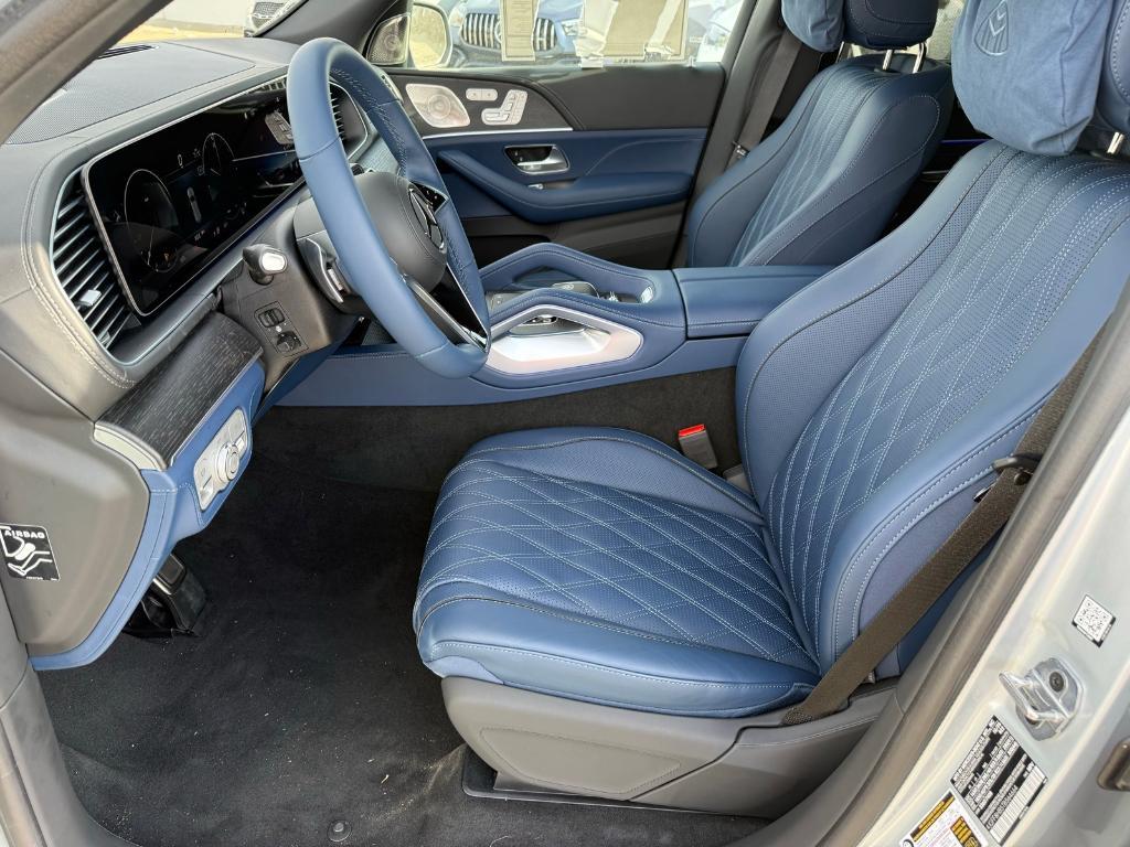 new 2026 Mercedes-Benz Maybach GLS 600 car, priced at $197,305