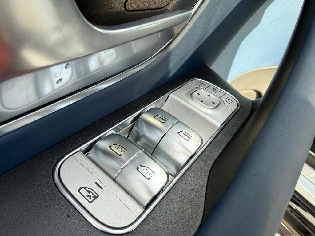 new 2026 Mercedes-Benz Maybach GLS 600 car, priced at $197,305