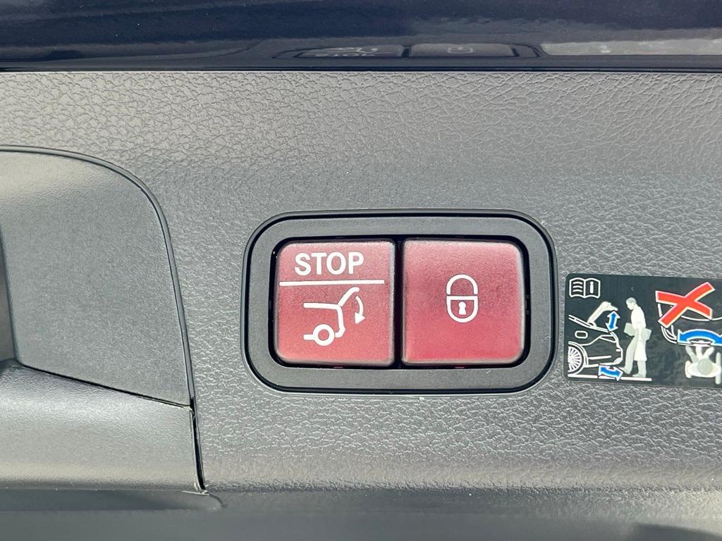 new 2025 Mercedes-Benz AMG GLS 63 car, priced at $152,695